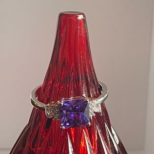 2/$10 🐠 Charmed Aroma Ring size 10